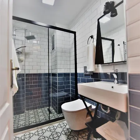 A Spacious 3 Duplex Close To Istiklal Boulevard